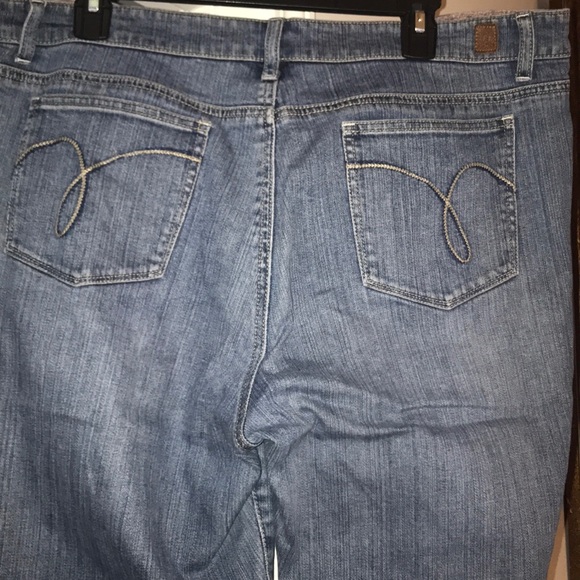 Jeans - Picture 4 of 4